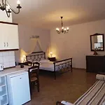 Island House Mare شقة *