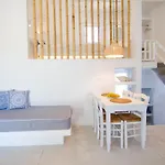 Island House Mare شقة
