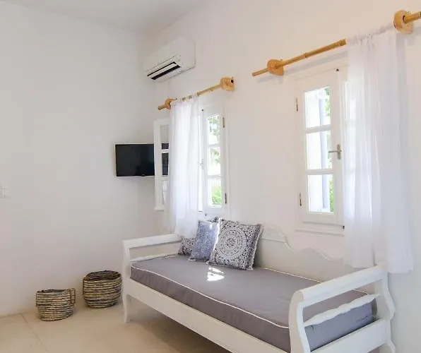 Island House Mare شقة